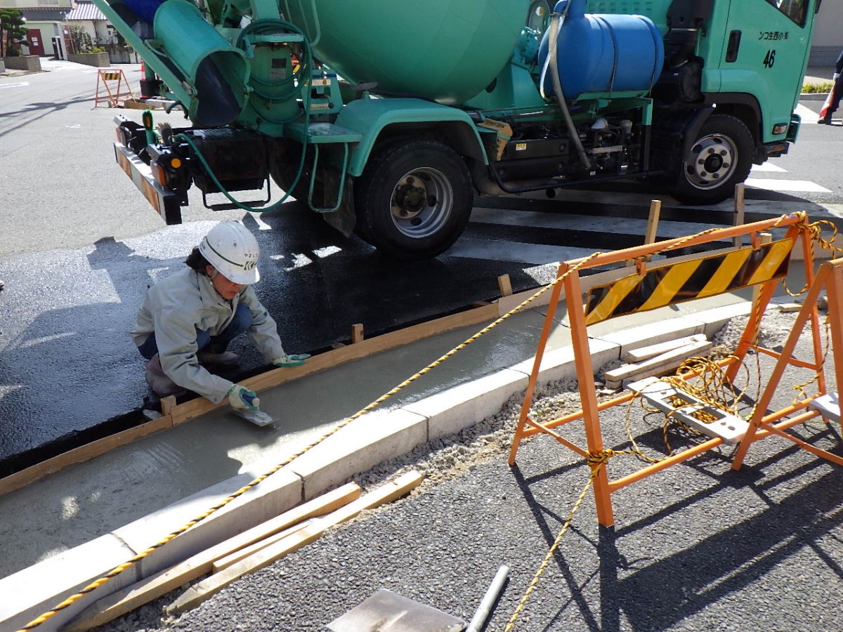山田東荘始め２か所道路補修工事